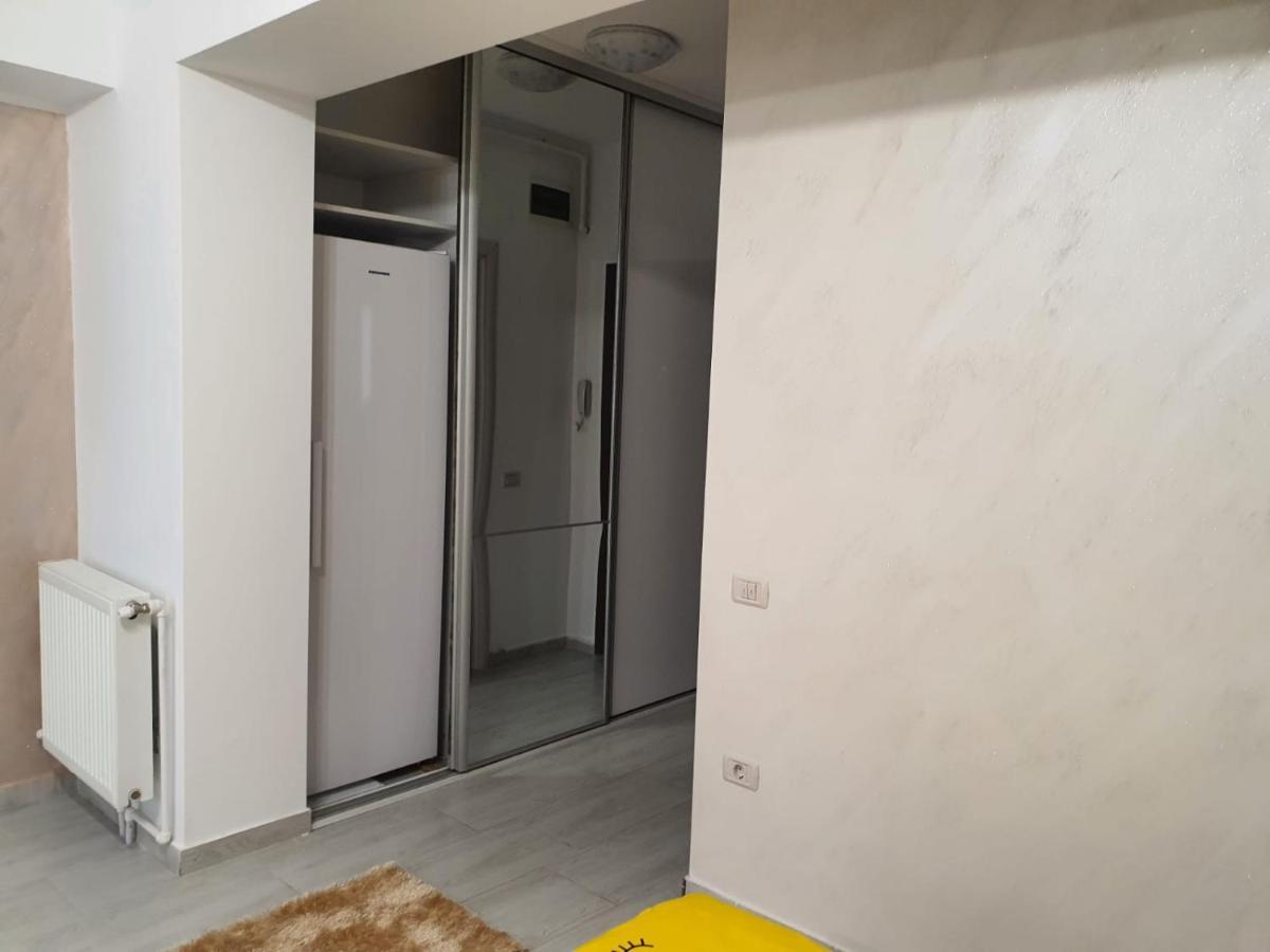 Listone' Apartment 12 Mamaia Nord ナボダリ エクステリア 写真